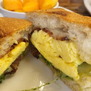 breakfast sandwich