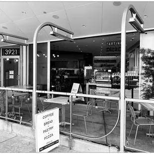 Welcome to Tartine-Silverlake. #BnW