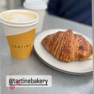 Latte  &amp; croissant
