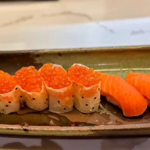Sushi Ikura, salmon