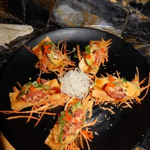 Tuna nachos