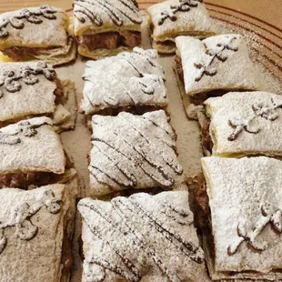 Chocolate snow puffies