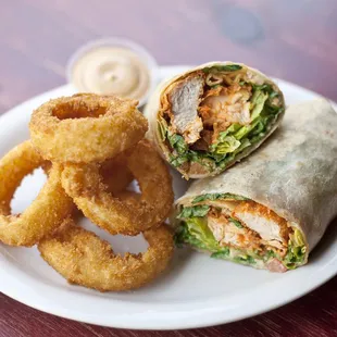 crispy buffalo chicken wrap with onion rings