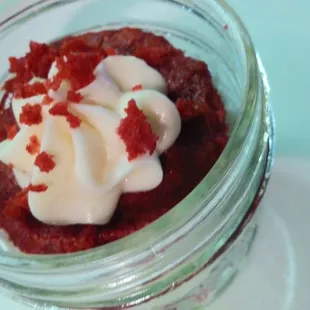 Red velvet cake-cup