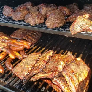 Ribs, Tri Tip &amp; Hot Links