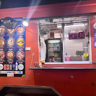 one last view of this beauty food truck that came throughhhh for your girl!