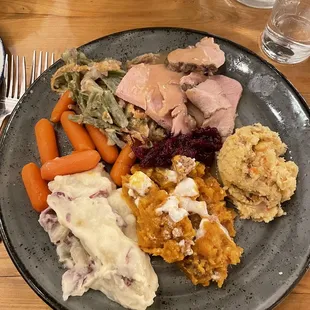 Thanksgiving prix fixe plate sans ham, per request.
