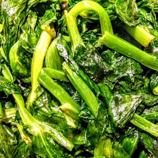 Snowpea Leaf Tips w/ Bamboo Raft