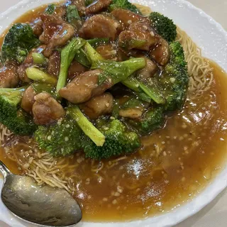 Minute Chicken Cake Noodle