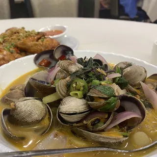 Clams with Basil