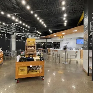 sushi and sashimi, interior