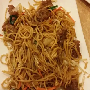 Beef lo mein