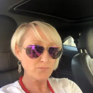 Laura V.