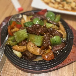 Sizzling Black Pepper Beef Tenderloin