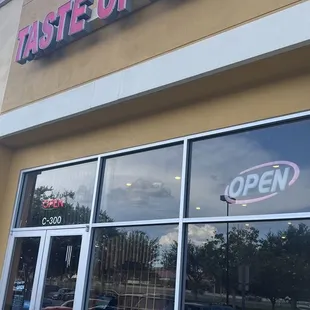 Shopping Strip Entry way