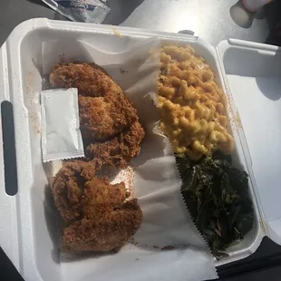 Wings, Mac &amp; cheese and greens