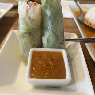 Salad rolls