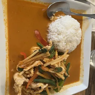 Red curry with chicken