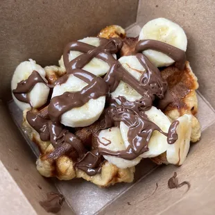 Banana &amp; Nutella waffle
