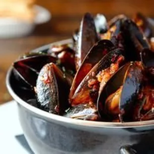 a bowl of mussels