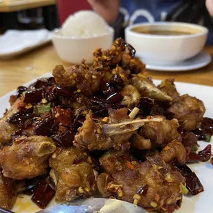 Chengdu style red pepper chicken 5/5