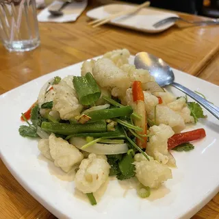 E11. Squid with White Pepper and Salt