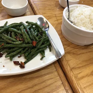 V10. Spicy Dry-Sauteed String Beans