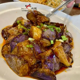 V-06 Eggplant In Garlic Sauce V-06 鱼香茄子