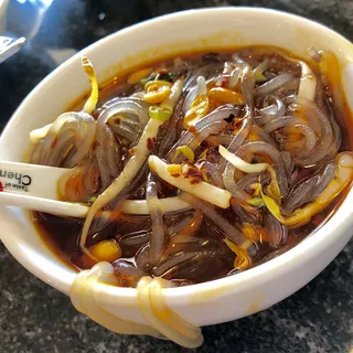 102 Chicken Hot & Sour Soup 102 鸡丝酸辣汤