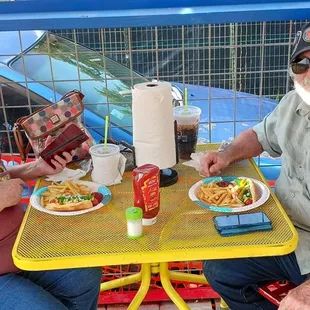 A beautiful day for outdoor dining!