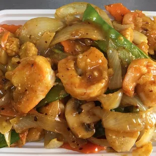 shrimp and vegetables in sauce