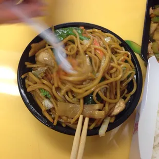 ramen and noodles, food