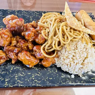 General Chicken Lunch Special
