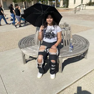 Aleyna V.