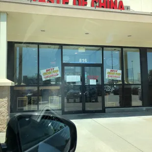 Entrance into the restaurant.