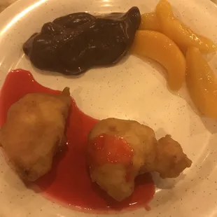 Chocolate pudding, peaches, Sweet &amp; Sour Chicken