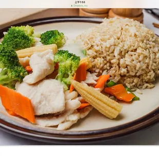 Diet dishes steam chicken with mix veg