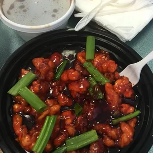 General Tso&apos;s Chicken white meat no broccoli extra sauce with green onions on top PERFECT