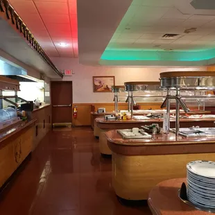 2 hours before closing and they done shut down EVERYTHING