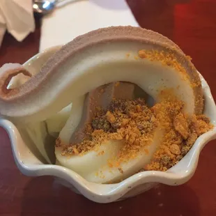 They have an ice cream machine and toppings