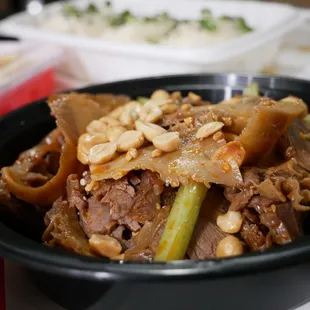 Sliced Beef and Beef Tripe in Chili Paste
