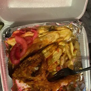 Pollo con tajadas