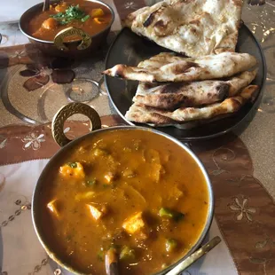 Palak Paneer, Chicken Vindaloo, Naan