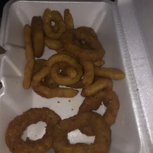 8 Calamari Pakora