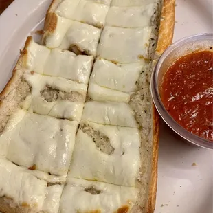 Garlic bread with cheese