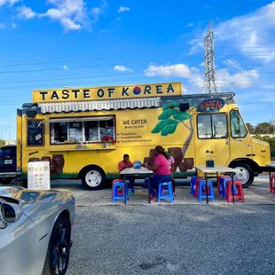 ramen and noodles, outside