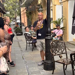 Raffle, our guide