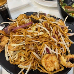 Seafood Chow Mein