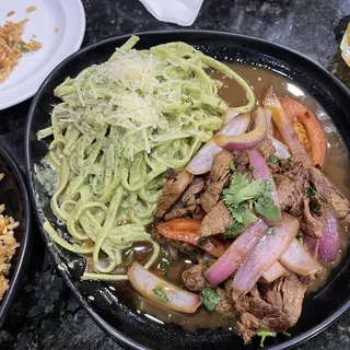 Tallarin Saltado de Carne