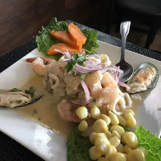 Ceviche Mixto